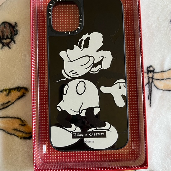 Brand new Phone case only has been use twice. Very well taken care off. - Picture 1 of 2